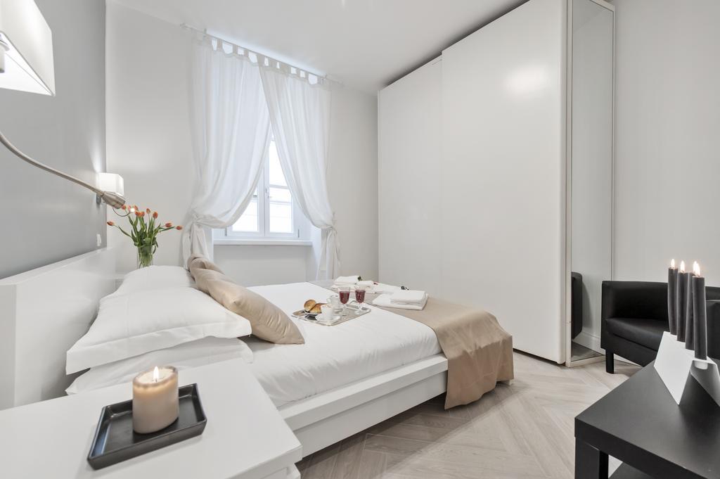 Trevi Apartment โรม ภายนอก รูปภาพ